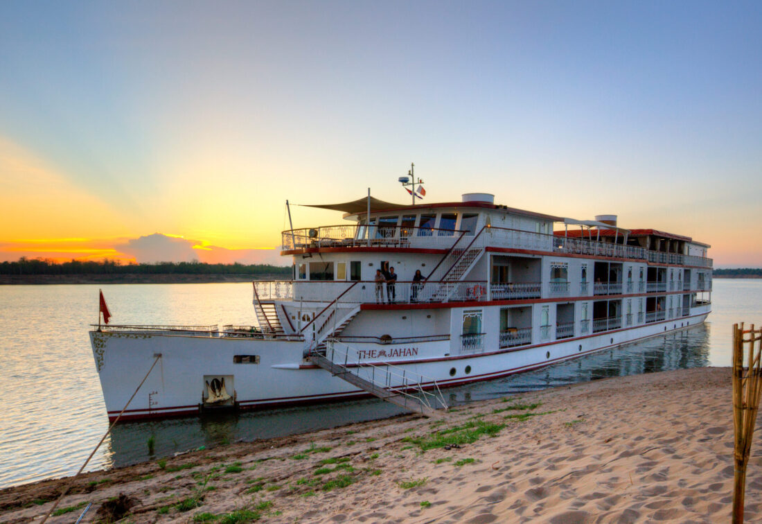 The Jahan, Heritage Line