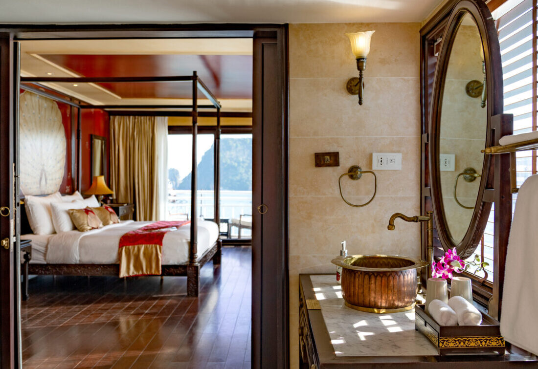 Imperial Suite, Heritage Line, Halong Violet