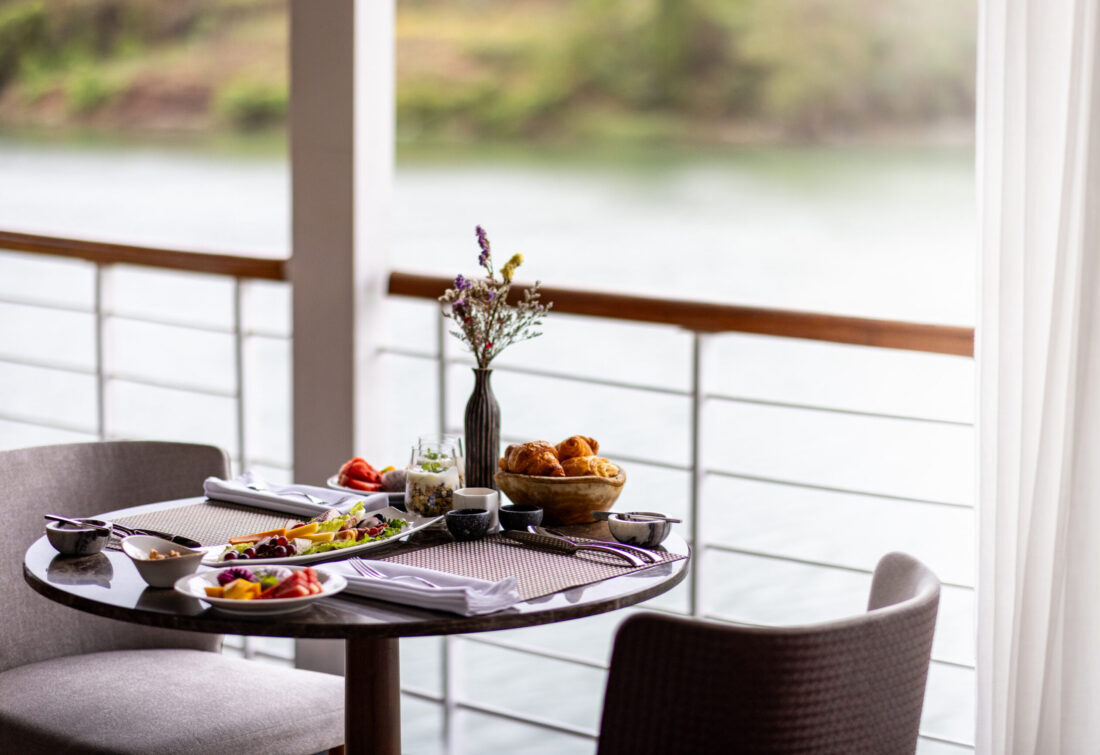 Frühstück auf dem Bohème Schiff, Mekong Kingdoms