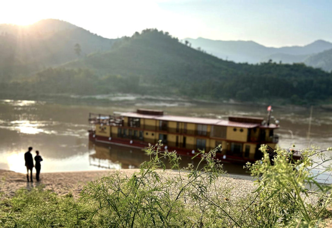 Heritage Line ANOUVONG