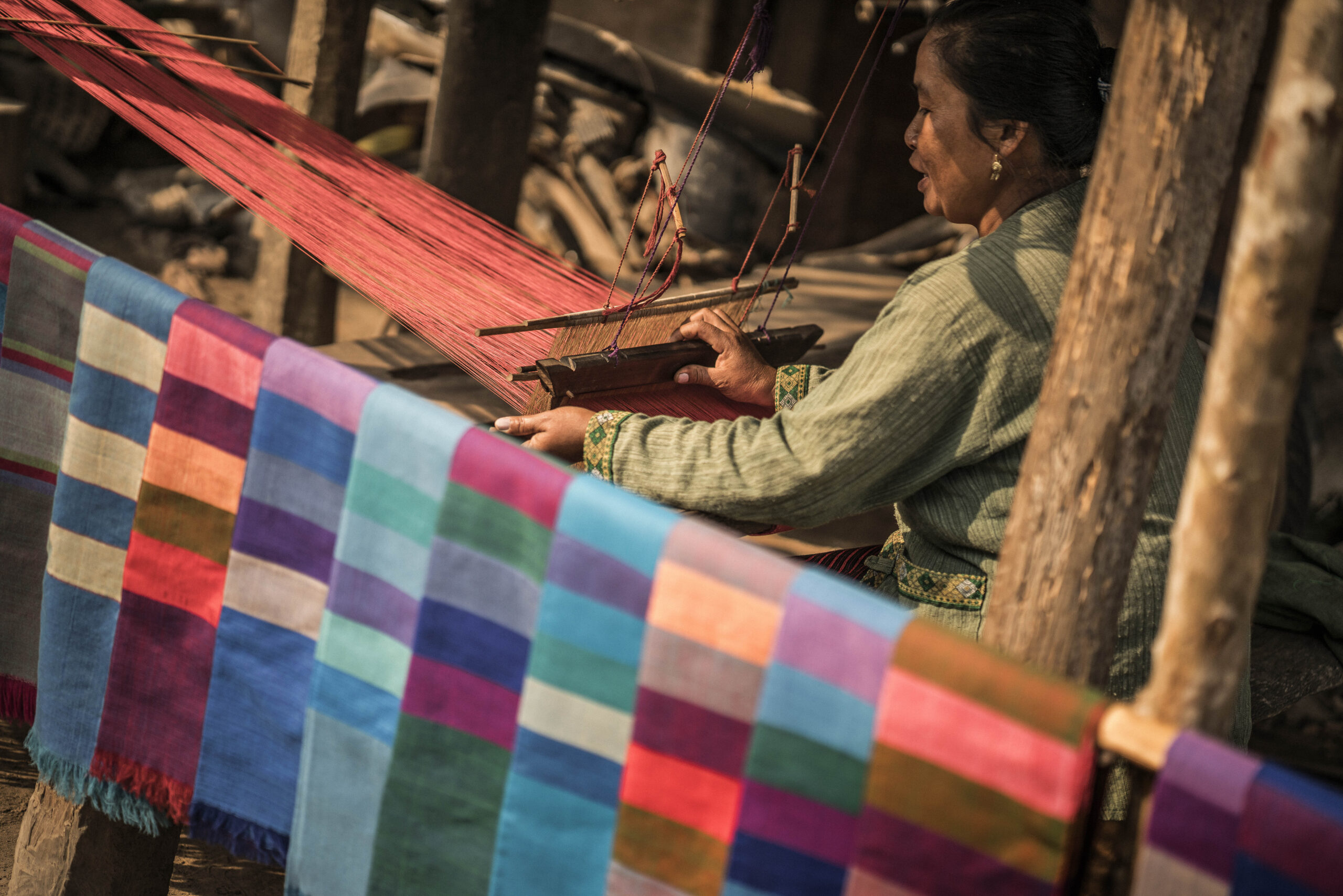 Weberkunst in Laos